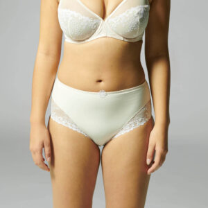 Simone Pérèle Délice deep brief