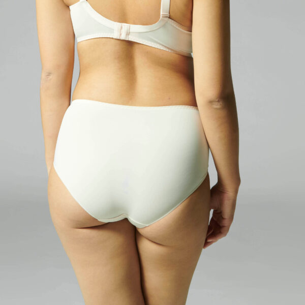 Simone Pérèle Délice deep brief