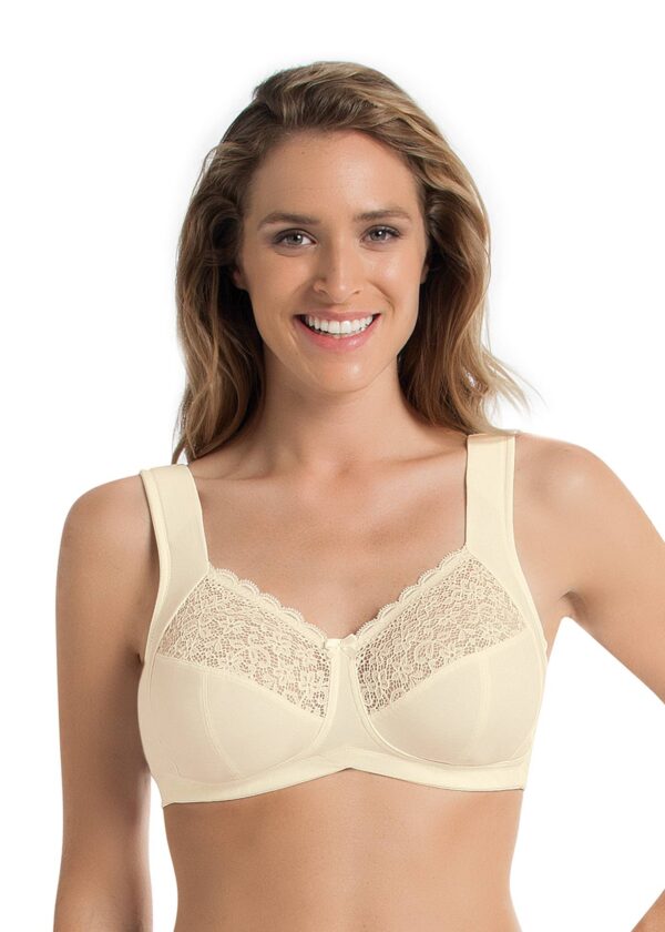 Anita Havanna support bra