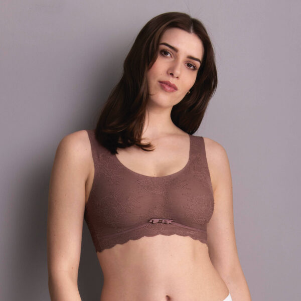 Anita Essentials Lace bralette with cups