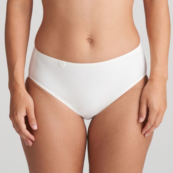 L'Aventure Tom full briefs