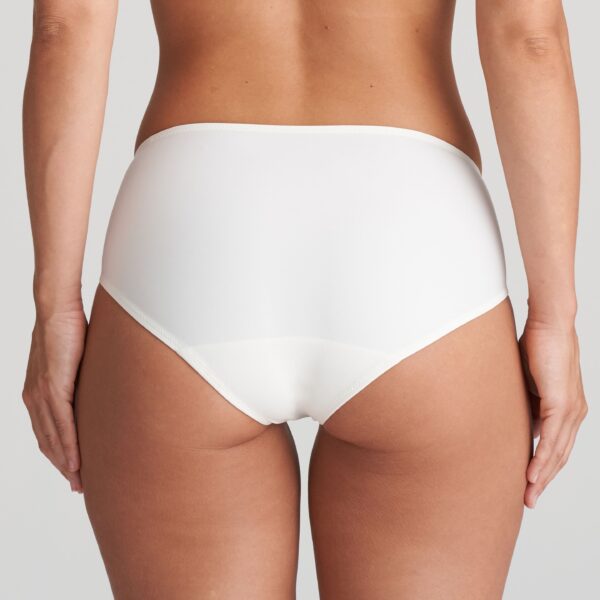 L'Aventure Tom full briefs